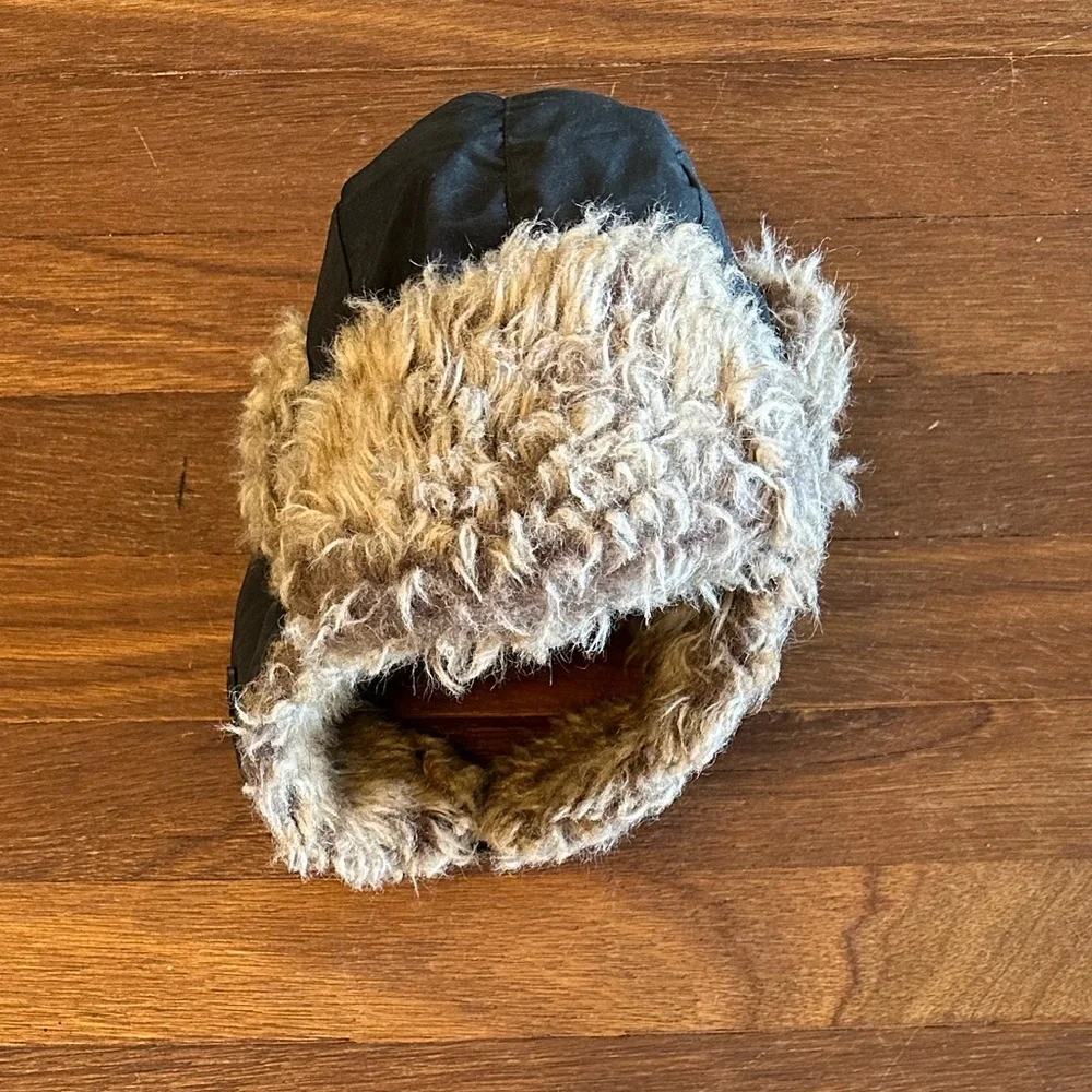 3/$15 GAP Black Faux Fur Trapper Hat Winter Hat Cozy Ear Flap Hat S/M